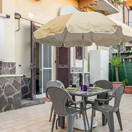 Apartment Casa Malva! Roomy & Colourful Flat