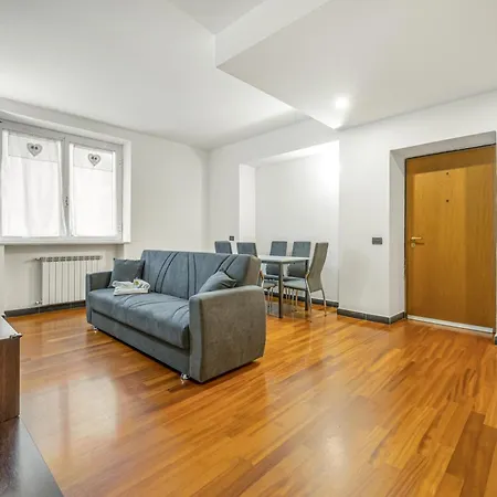 Casa Malva! Roomy & Colourful Flat Apartment La Spezia