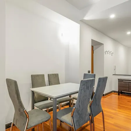 Casa Malva! Roomy & Colourful Flat Apartment *
