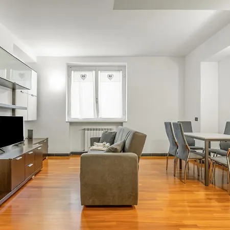 Apartment Casa Malva! Roomy & Colourful Flat