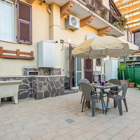 Casa Malva! Roomy & Colourful Flat Apartment La Spezia